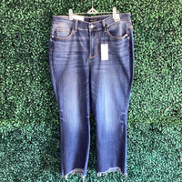Mid rise cropped boot hem