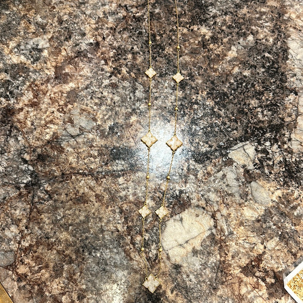 Long clover necklace