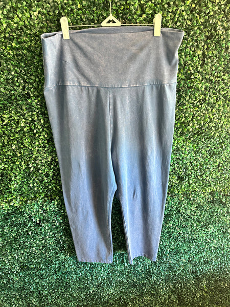 Chatoyant blue legging