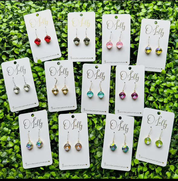 O’Lolly Stone dangle earring
