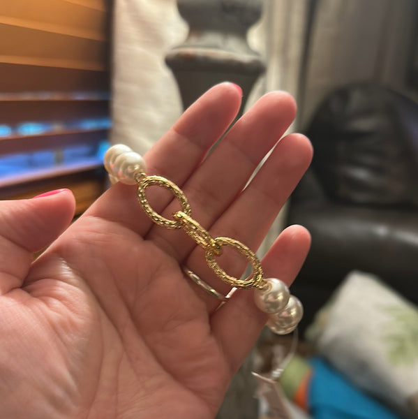 Pearl and Gold Chain Bracelet